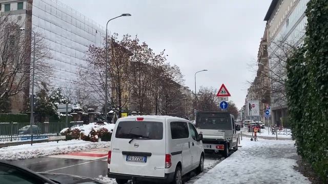 Новогодний Милан в снежном плену! Фантастика Ломбардии. Недвижимость в Италии. Европа-Хаус. Italia смотреть онлайн