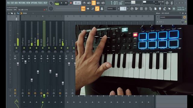 Auto Accompaniment Using MAUDIO Oxygen Mini Pro in FL Studio - UJAM смотреть онлайн
