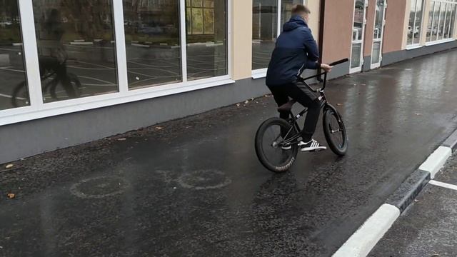 Топ 5 трюков на bmx для начинающих / 5 beginer tricks on bmx смотреть онлайн