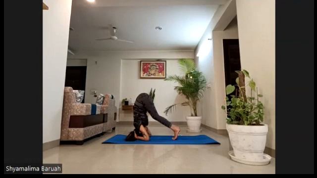 Sivananda Yoga Class, 16 March 2022 | Sivananda Yogalife смотреть онлайн