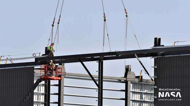 SpaceX Boca Chica - SN5 waits, expansion continues, fin washing смотреть онлайн
