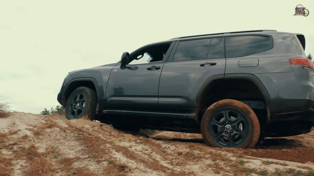 Toyota Land Cruiser 300 GR Sport: тест FG Show смотреть онлайн