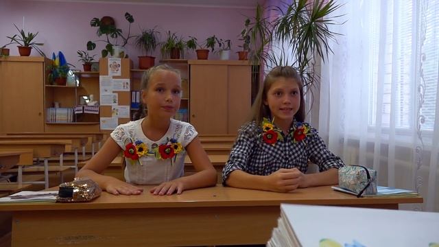 ЧТО В СТОЛЕ У ВАЛЕНТИНЫ ИВАНОВНЫ?!!! смотреть онлайн