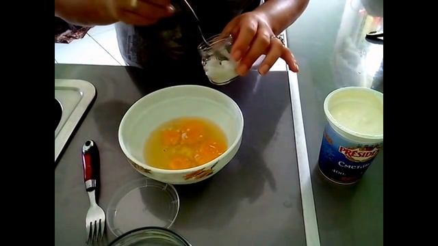 Сочное Куринное филе в сметанном соусе с помидорами в духовке. смотреть онлайн