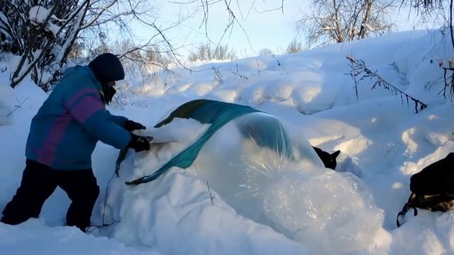 Снежный дом на пузыре из целлофана. ПВД смотреть онлайн