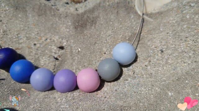 Blue Wooden Beads смотреть онлайн