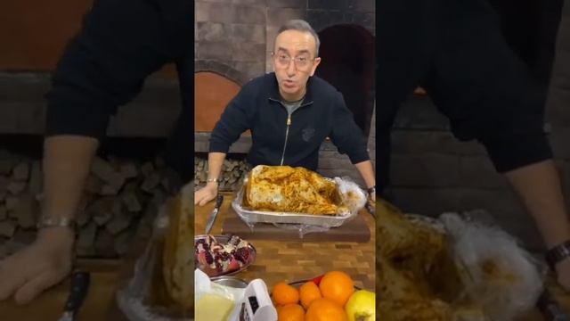 НОВИНКА!!!? ЗАПЕЧЁННАЯ ИНДЕЙКА В ТАНДЫРЕ ?ГОТОВИТ ✅СМБАТ АВЕТИСЯН ПО ФИРМЕННОМУ РЕЦЕПТУ смотреть онлайн