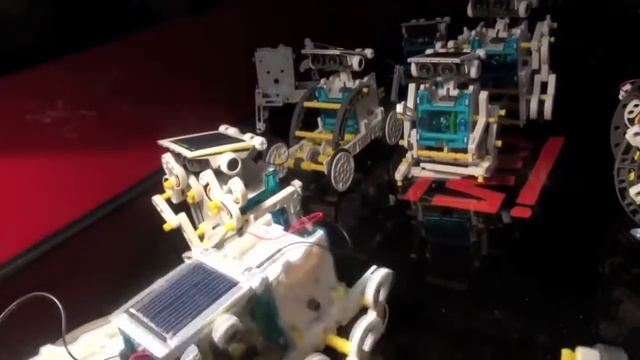 Робот-конструктор на солнечной батарее смотреть онлайн
