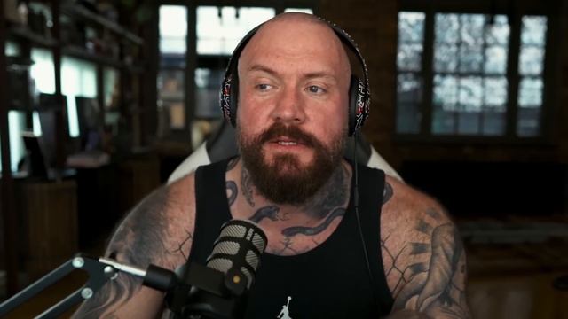 DIVER Reacts To Missing TITANIC Sub Story… смотреть онлайн