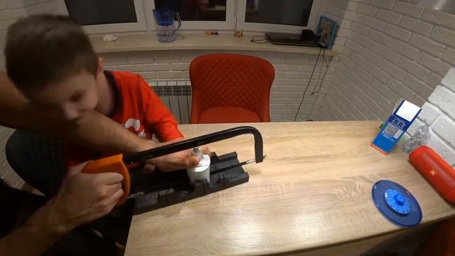 Какой ребёнок не хочет знать как работает фильтр воды, Игра с сыном в эксперимент смотреть онлайн