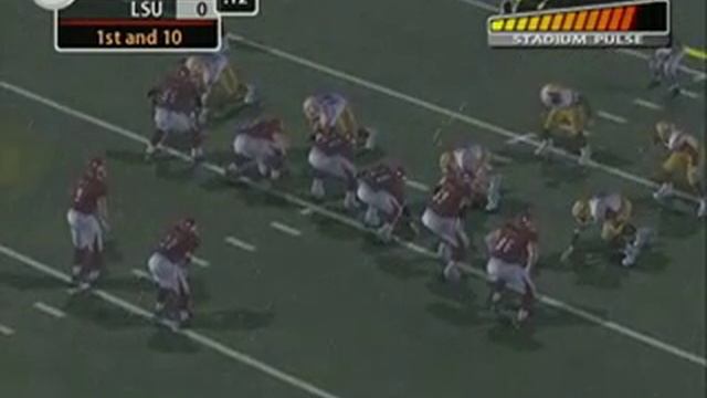 NCAA Football 2005 GameCube Gameplay - GCN: Stay on Target смотреть онлайн