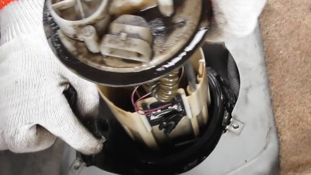 Замена бензонасоса , Калина, Гранта и его давление смотреть онлайн