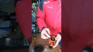 Видеообзор пульсоколлектора для доильного аппарата.  Сборка и разборка