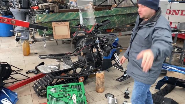 Китайцы рулят!!! Китайский снегоход!!! SNOWMOBILE 150/200 смотреть онлайн