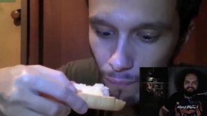 Бэбэй смотрит как Толя мычит и застревает в лифте