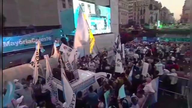 INMENSA entrada del FRENTE PATRIOTA en marcha contra el ABORTO / Marcha de San Lorenzo смотреть онлайн