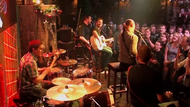 Чёрный Обелиск - Снизу вверх. Новогодняя акустика (Москва, 28.12.2013) 2/3 смотреть онлайн