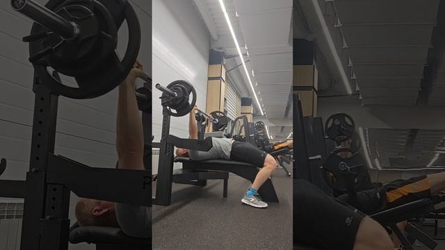 Д3 17.11.23 жим штанги лёжа на брусок 65кг 4подход смотреть онлайн