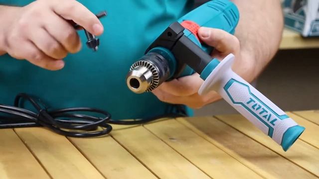 TG109136 TOTAL - Masina de gaurit cu percutie - 850W  INDUSTRIAL