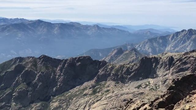 Вид с горы Монте Чинто 2706м над уровнем моря смотреть онлайн