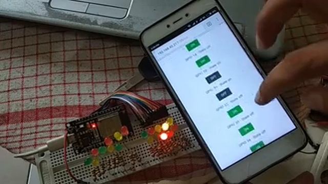 Nodemcu 32s (esp32) web server control 16 I/O смотреть онлайн