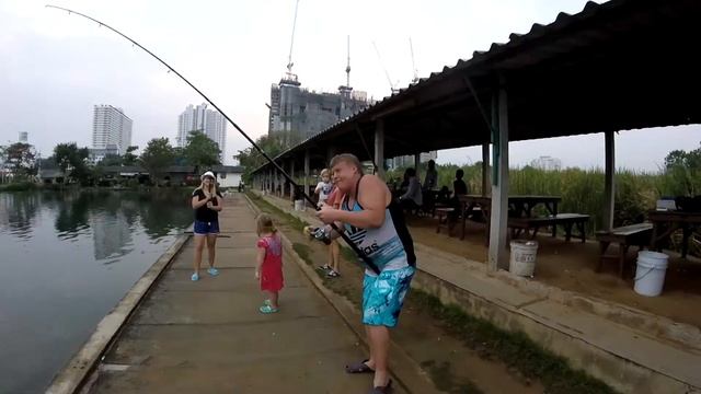 Тайланд/Платная рыбалка/Аренда тачки/Приехали друзья. смотреть онлайн