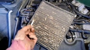 где на приоре  с кондиционером стоит салонный фильтр