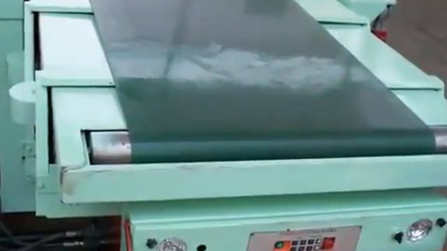 Telescopic belt Conveyor by Darshini Engineers, Ahmedabad, Gujarat, India смотреть онлайн