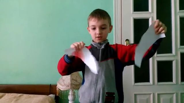 Из помятых кусков бумаги делаю рисунок смотреть онлайн