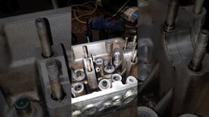 Меняем маслосъемные колпачки правильно