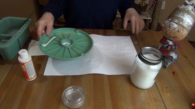 Как закрепить искусственный снег на поверхности смотреть онлайн