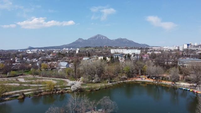 Пятигорское озеро в центральном парке смотреть онлайн