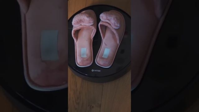 Кто встречает вас дома? #vitek #роботпылесос1808 #техникадляжизни #роботvitek #роботпылесос смотреть онлайн