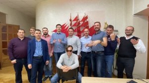 Самое КРЕАТИВНОЕ ПОЗДРАВЛЕНИЕ с 8 марта от СУРОВЫХ МУЖЧИН!