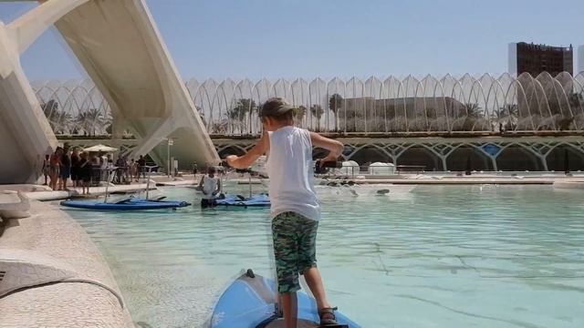 SUP-доски с педальным приводом, катаемся в Валенсии. Испания смотреть онлайн