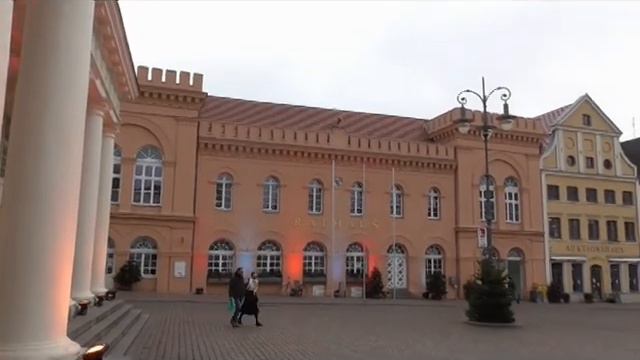 Шверин - маленький город с большой репутацией . смотреть онлайн