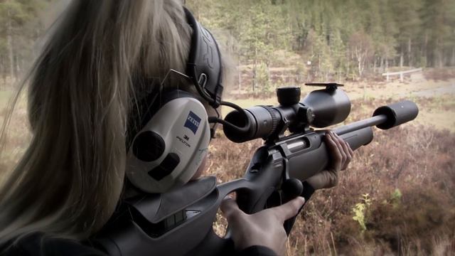 The Norwegian Huntress Shooting Sauer Rifles By Kristoffer Clausen