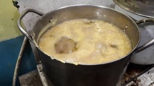 Очистка воска от грязи и лишнего содержимого.