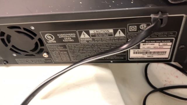 Samsung BD-P1400 Blu-Ray DVD Player 1080p смотреть онлайн