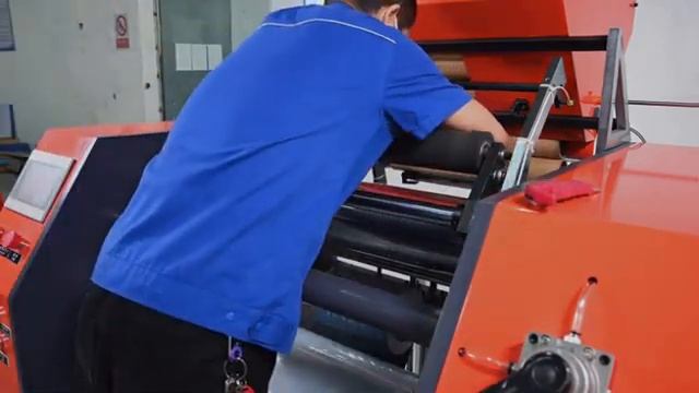 WT-500 fully automatic cast film rewinding machine for stretch film смотреть онлайн