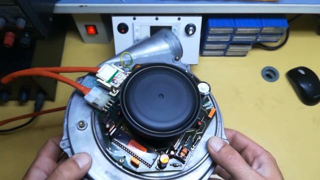 Buderus Logamax Plus GB112 Kazan Fan (Fan Motoru) Tamiri смотреть онлайн