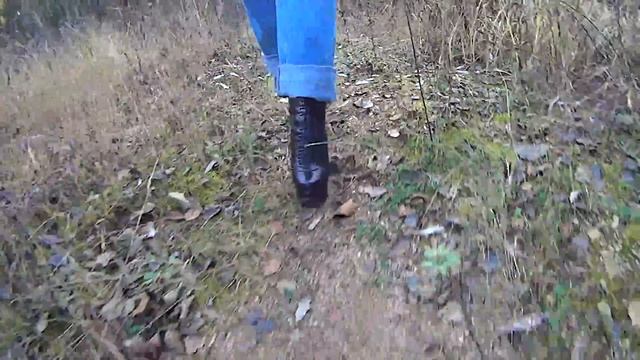 Берцы на танкетке в лесу смотреть онлайн