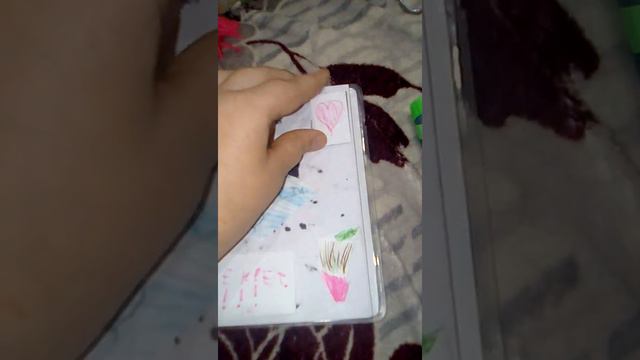 2 часа сидела на кровати и не слазила от туда смотреть онлайн