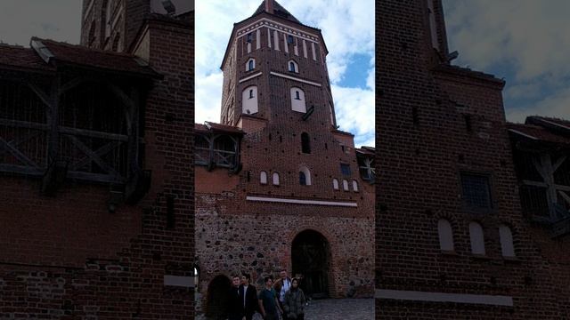 Мирский замок Беларусь 04.05.22 смотреть онлайн