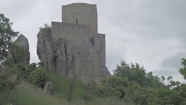 Pietrarubbia:La Porta del Castello смотреть онлайн