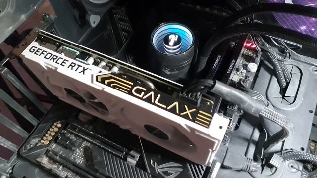 KFA2 GeForce RTX 2060 EX White-Подсветка смотреть онлайн