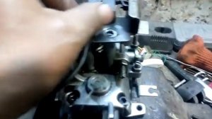 Ремонт топливной аппаратуры т4 1.9 ТД, Замена сальника на штоке.