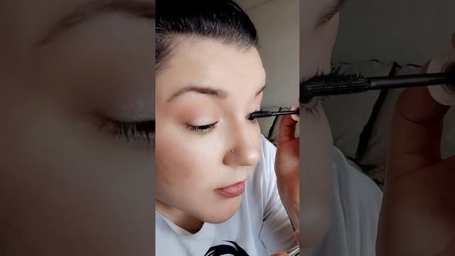 Тестирую тушь с эффектом нарощенных ресниц от #Фаберлик #легкиймакияж #дневноймакияж #макияждлясебя смотреть онлайн