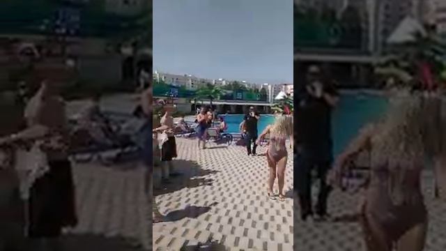 водно-развлекательный комплекс смотреть онлайн