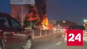 Очевидцы сняли пожар на подмосковном строительном рынке - Россия 24